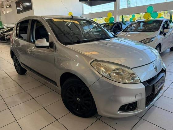 RENAULT SANDERO 1.6 PRIVILÉGE 16V FLEX 4P AUTOMÁTICO RENAULT SANDERO 1.6 PRIVILÉGE 16V FLEX 4P AUTOMÁTICO